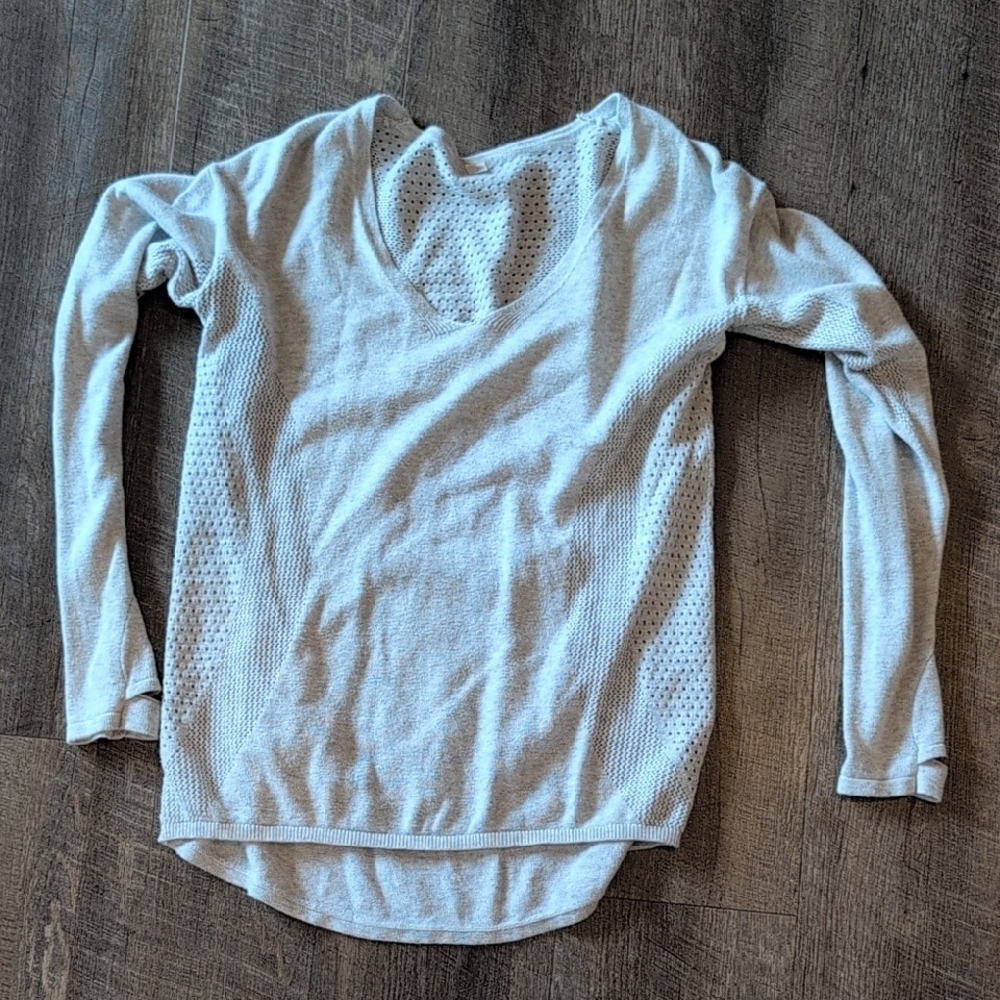 LULULEMON ATHLETICA Still Movement Long Sleeve Sweater Heathered Nimbus Grey 4